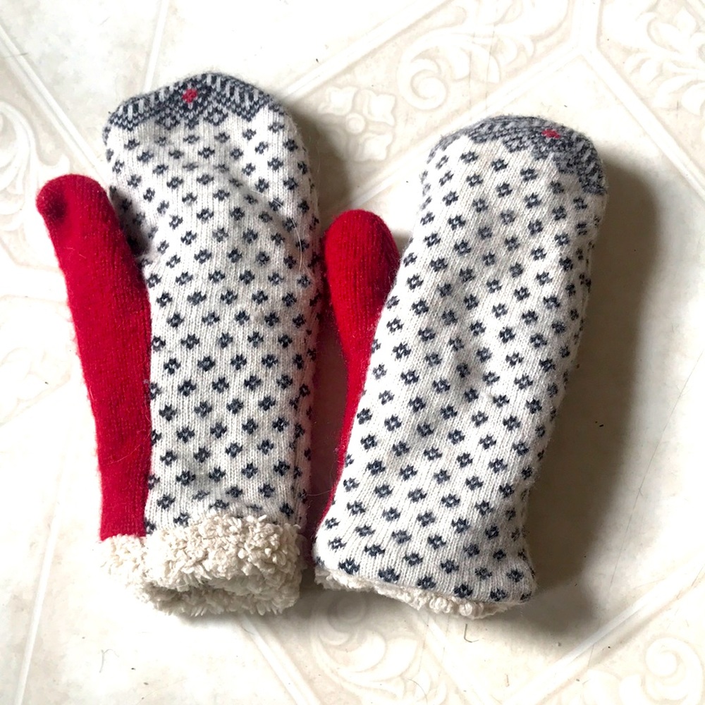 Never Worn Super Soft Mittens